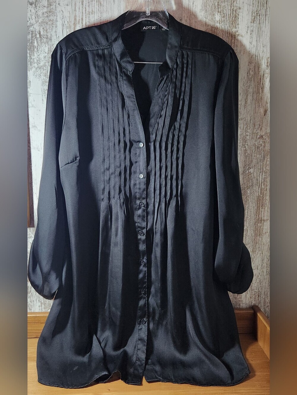 Apt. 9 Black Satin Pintuck-Front Long Sleeve Blouse Button Size Like New L@@K